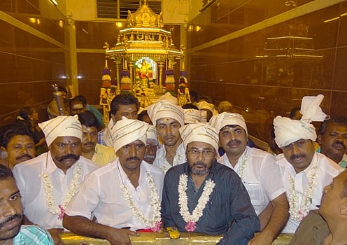 பழனி மலைக்கோயிலில் தமிழக முதல்வர் பிறந்தநாளை முன்னிட்டு பல்லடம் அதிமுகவினர் தங்கத்தேர் புறப்பாடு